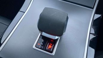 Land Rover Range Rover Velar Dynamic SE