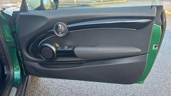 MINI Hatchback Cooper S Level 2