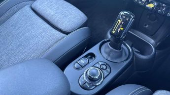 MINI Hatchback Cooper S Level 2