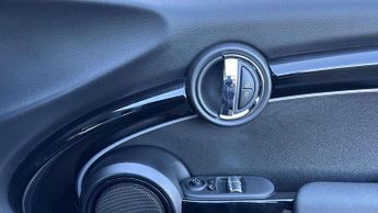 MINI Hatchback Cooper S Level 2