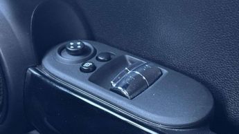 MINI Hatchback Cooper S Level 2