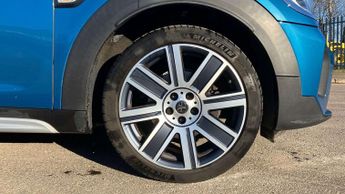 MINI Countryman Hatchback 