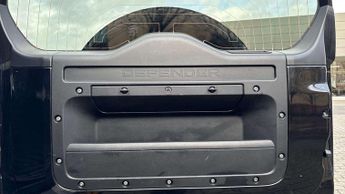 Land Rover Defender 90 Diesel SE