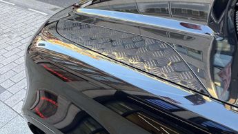 Land Rover Defender X-Dynamic HSE