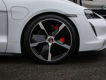 Porsche Taycan 