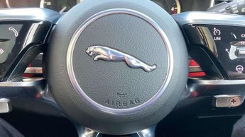 Jaguar F-PACE R-Dynamic Black