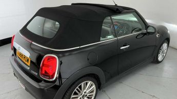 MINI Convertible Cooper Exclusive