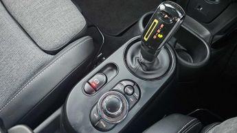 MINI Hatchback Cooper S Level 2