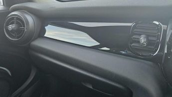 MINI Hatchback Cooper S Level 2