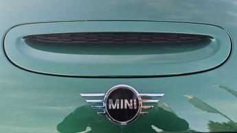 MINI Hatchback Cooper S Level 2