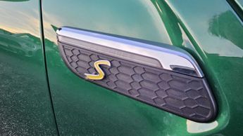 MINI Hatchback Cooper S Level 2