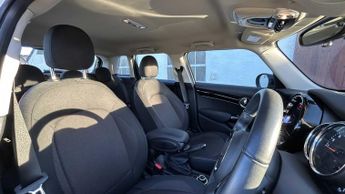 MINI Hatchback Cooper Classic