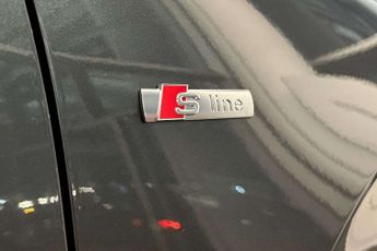 Audi Q2 Black Edition