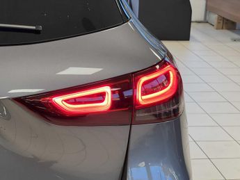 Mercedes-Benz GLA AMG Line