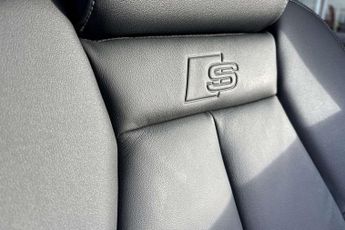 Audi Q4 Black Edition