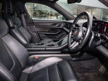 Porsche Taycan 