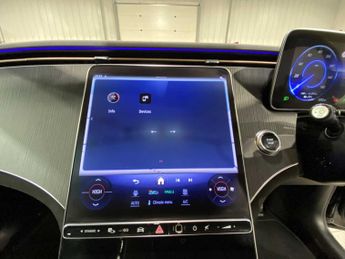 Mercedes-Benz EQE AMG Line