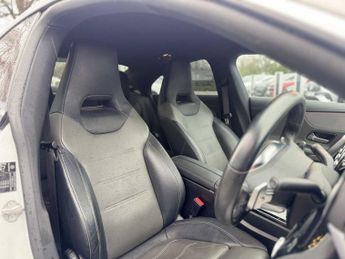 Mercedes-Benz Cla AMG Line