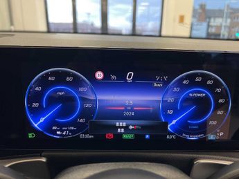 Mercedes-Benz EQB AMG Line Executive