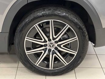 Mercedes-Benz EQB AMG Line Executive