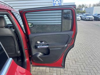 Mercedes-Benz EQB AMG Line