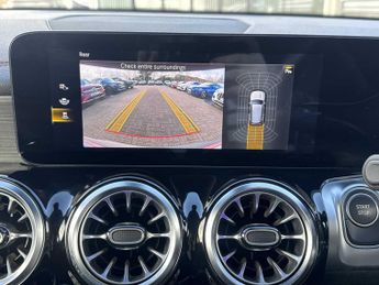 Mercedes-Benz EQB AMG Line