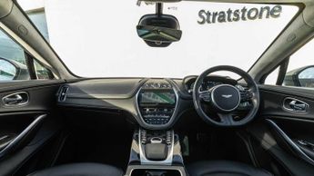 Aston Martin DBX 