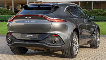 Aston Martin DBX 