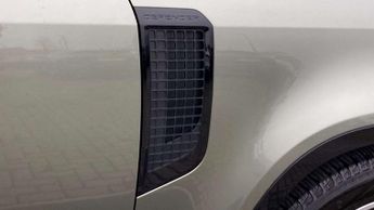 Land Rover Defender X-Dynamic HSE