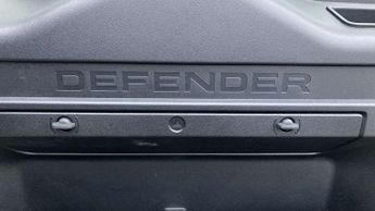 Land Rover Defender X-Dynamic HSE
