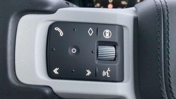 Land Rover Defender X-Dynamic HSE