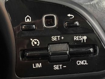 Mercedes-Benz A Class SE