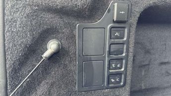 Land Rover Discovery Diesel SE Commercial