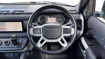 Land Rover Defender X-Dynamic SE