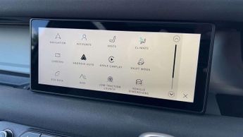 Land Rover Defender X-Dynamic SE