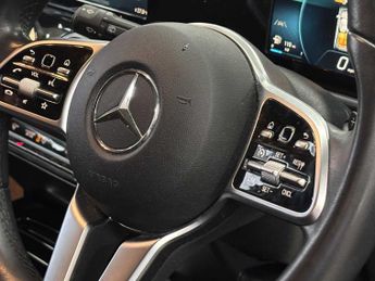 Mercedes-Benz GLA Sport