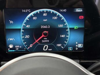 Mercedes-Benz GLA Sport