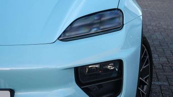 Porsche Macan Electric 