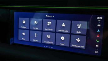 Porsche Macan Electric 