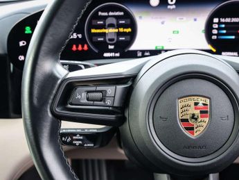 Porsche Taycan 