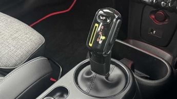 MINI Hatchback Cooper S Level 2