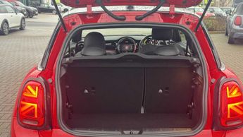 MINI Hatchback Cooper S Level 2