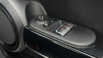 MINI Hatchback Cooper S Level 2