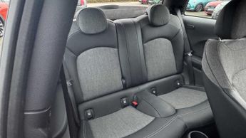 MINI Hatchback Cooper S Level 2