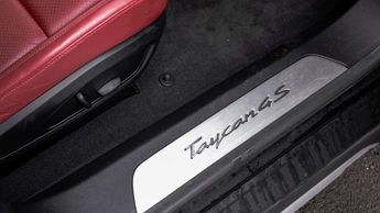 Porsche Taycan 