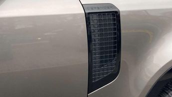 Land Rover Defender X-Dynamic HSE