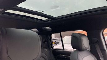 Land Rover Defender X-Dynamic HSE