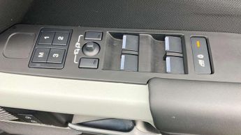 Land Rover Defender X-Dynamic HSE