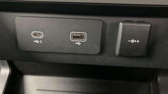 Land Rover Defender X-Dynamic HSE