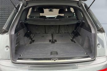Audi Q7 Black Edition